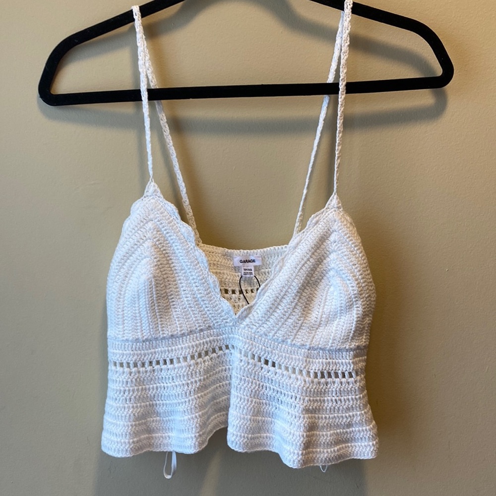 ✨BRAND NEW✨ GARAGE WHITE CROCHET TOP